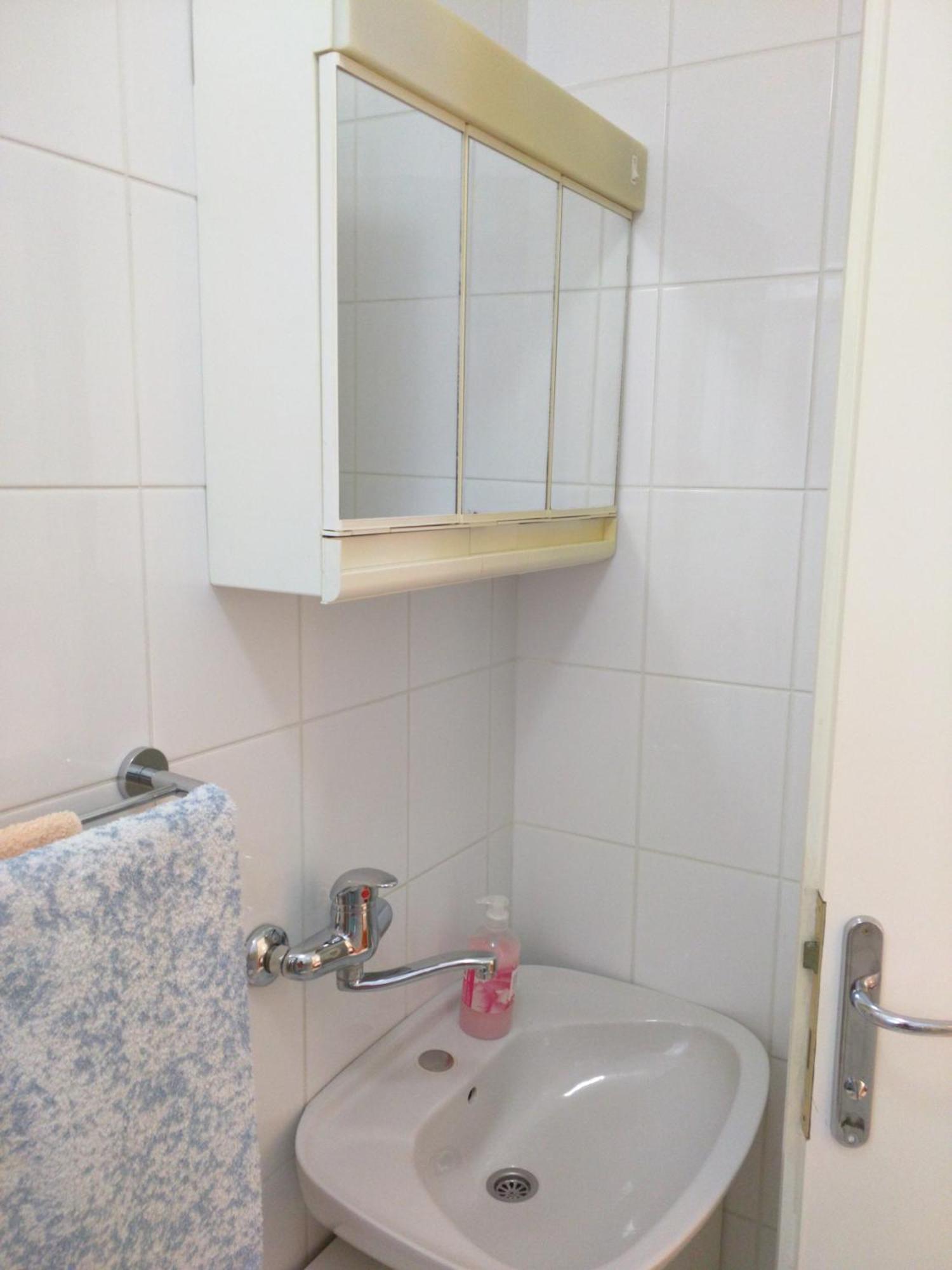 Apartment Bugenvila Vrboska Ruang foto