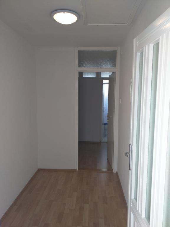 Apartment Bugenvila Vrboska Ruang foto